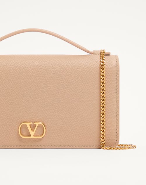 Valentino Garavani - Vlogo Signature Grainy Calfskin Wallet With Chain - Rose Sand - Woman - Wallets And Small Leather Goods