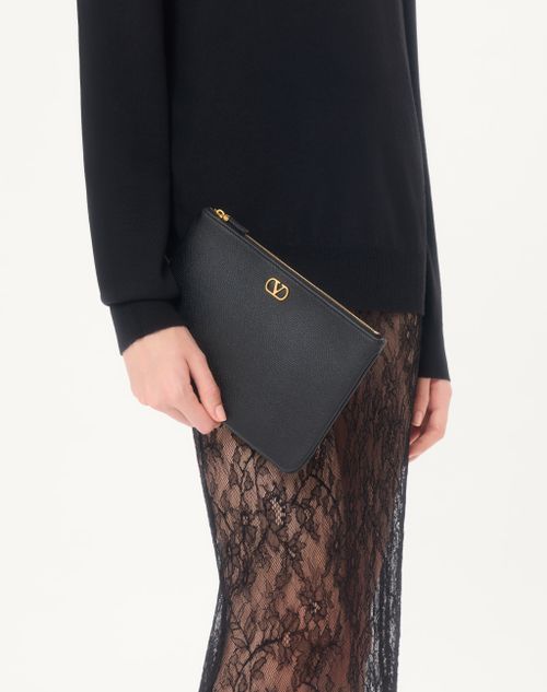 Valentino Garavani - Vlogo Signature Grainy Calfskin Clutch Bag - Black - Woman - Clutches