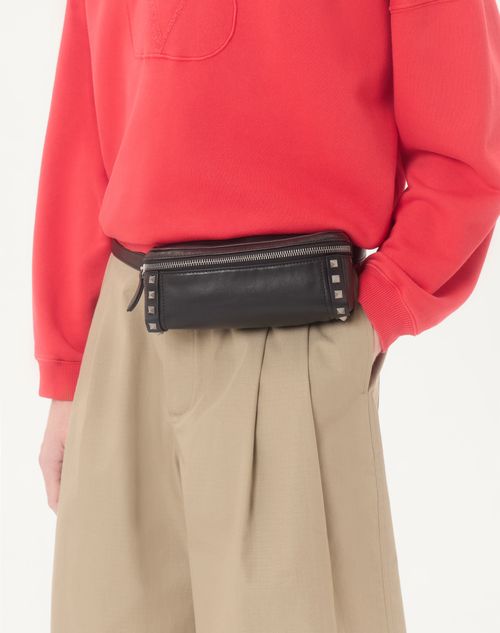 Valentino Garavani - Valentino Garavani Rockstud Calfskin Belt Bag - Black - Man - Belt Bags