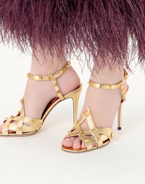 Valentino Garavani - Studdy Sandal In Laminated Nappa Leather 100mm - Antique Brass - Woman - Sandals