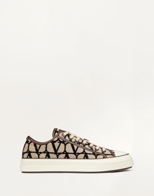  - Multicolor