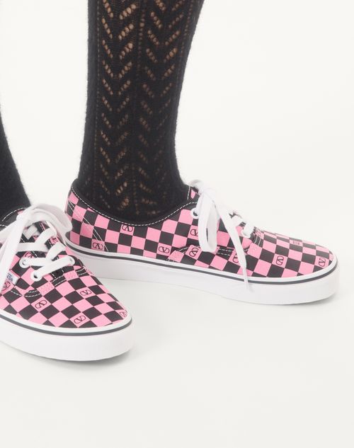 Valentino Garavani - Valentino Garavani And Vans Low-top Trainer In Fabric With Vlogo Checkerboard Print - Pink Orchid/black - Woman - Sneakers
