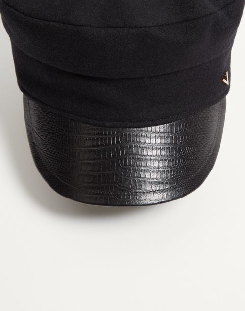 Valentino Garavani - Valentino Garavani Vlogo Signature Wool And Printed Leather Cap - Black - Woman - Hats And Gloves