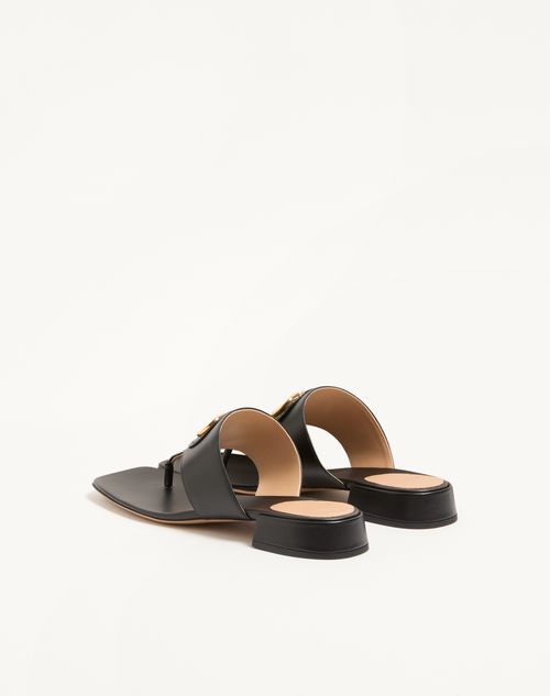 Valentino Garavani - Vlogo Signature Thong Sandal In Calfskin 20mm - Black - Woman - Sandals