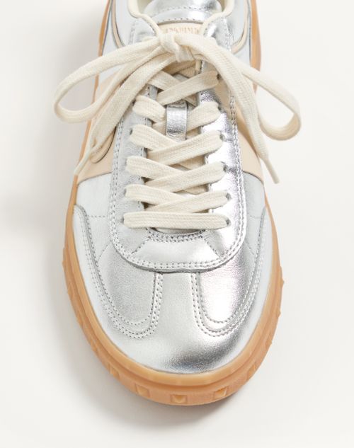 Valentino Garavani - Upvillage Trainer In Laminated Calfskin With Nappa Calfskin Leather Band - Silver/ivory - Woman - Sneakers