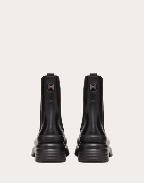 Valentino Garavani - Roman Stud Calfskin Ankle Boot - Black - Man - Boots