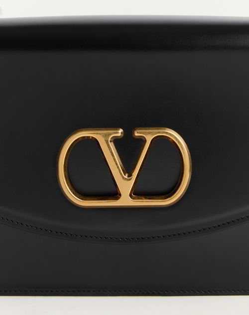 Valentino Garavani - Valentino Garavani Vain Shoulder Bag In Shiny Calfskin - Black - Woman - Shoulder Bags