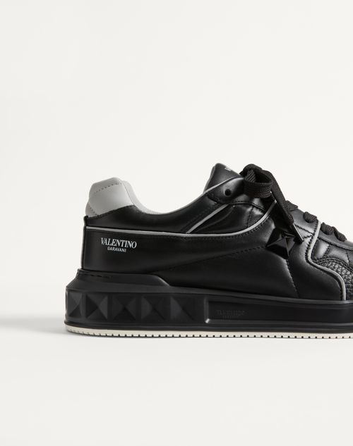 Valentino Garavani - One Stud Low-top Nappa Sneaker - Black/gray - Man - Sneakers