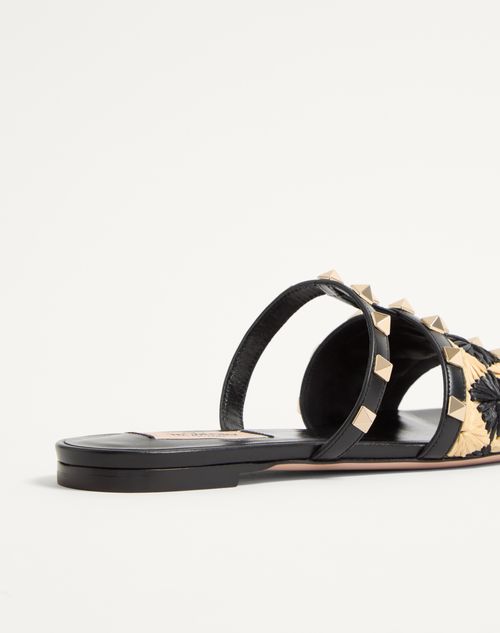 Valentino Garavani - Rockstud Slide Sandal With Raffia Check Embroidery - Natural/black - Woman - Slides And Thongs