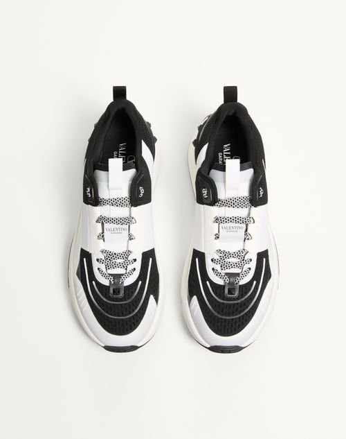 Valentino Garavani - True Act Low Top Sneaker In Mesh And Rubberized Fabric - Black/white - Man - Sneakers