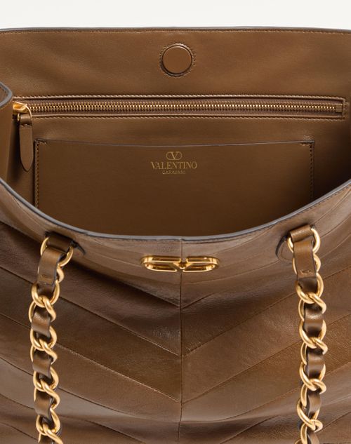Valentino Garavani - Valentino Garavani Laseine Shopping Bag In Nappa Leather With A Chevron Pattern - Tundra - Woman - Totes