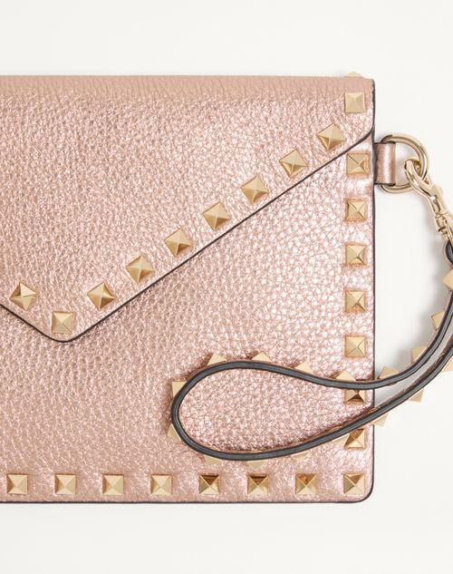 Valentino Garavani - Rockstud Laminated Grainy Calfskin Clutch Bag - Rose Cannelle - Woman - Clutches