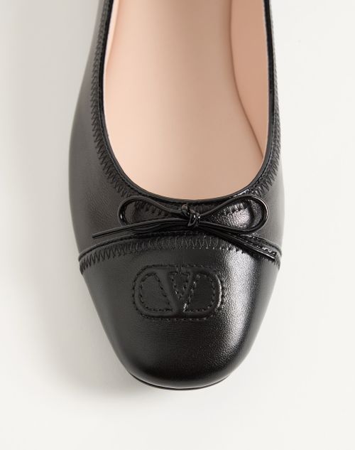 Valentino Garavani - Vlogo Signature Ballerina In Nappa 05mm - Black - Woman - Ballerinas