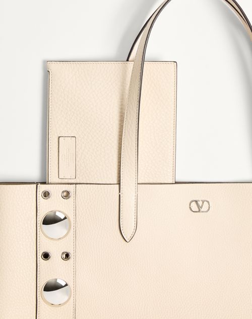 Valentino Garavani - Valentino Garavani Nellcôte Medium Shopping Bag In Grainy Calfskin - Light Ivory - Woman - Totes
