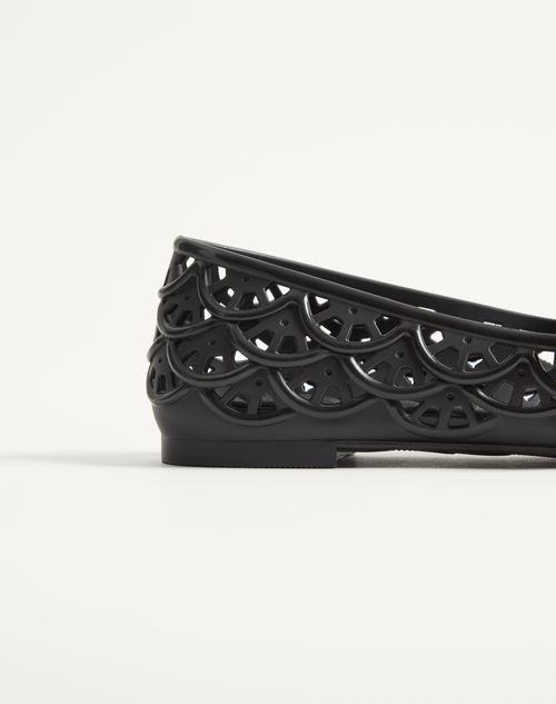 Valentino Garavani - Ondette Rubber Ballerina With Scallop Pattern 05mm - Black - Woman - Ballerinas