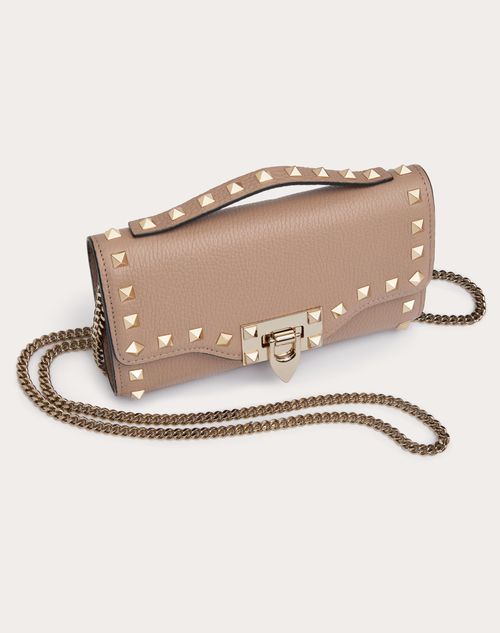 Valentino Garavani - Rockstud Grainy Calfskin Wallet With Chain Strap - Poudre - Woman - Wallets And Small Leather Goods