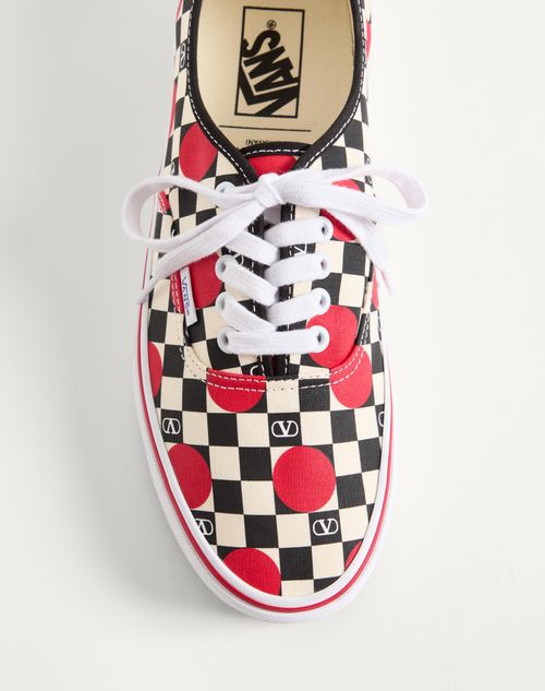 Valentino Garavani - Valentino Garavani And Vans Low-top Trainer In Fabric With Vlogo Checkerboard Print And Polka Dot Detail - Butter/black/rouge Pur - Man - Sneakers