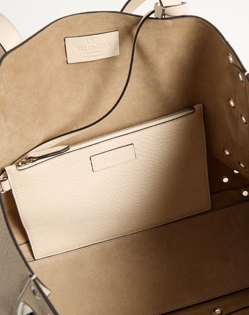 Valentino Garavani - Valentino Garavani Nellcôte Medium Shopping Bag In Grainy Calfskin - Light Ivory - Woman - Totes