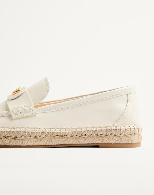 Valentino Garavani - Vlogo Signature Calfskin Loafer 20mm - Ivory/natural - Woman - Loafers & Oxford