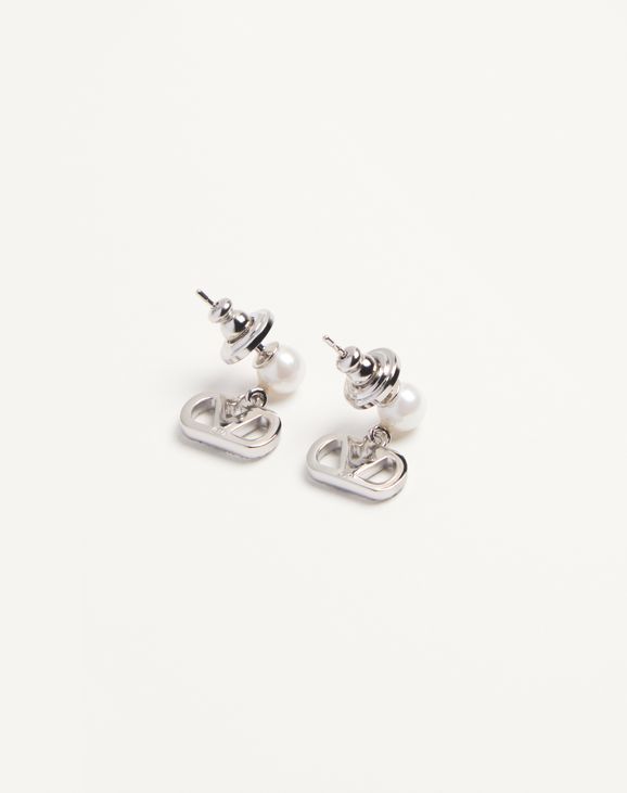 Vロゴ シグネチャーメタル x パール x スワロフスキー® クリスタル ピアス Vロゴ シグネチャー メタル X パール X スワロフスキー® クリスタル