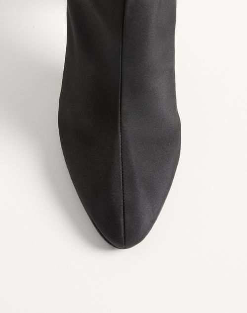 Valentino Garavani - Hotty Shantung Fabric Boot With Feathers 100mm - Black - Woman - Boots