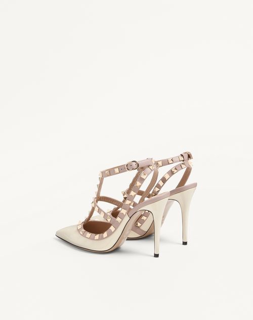 Valentino Garavani - Patent Rockstud Caged Pump 100mm - Ivory/poudre - Woman - Pumps