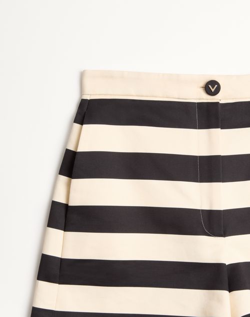Valentino - Cotton Satin Shorts With Maxi Barré Stripe - Black/vanilla - Woman - Trousers And Shorts