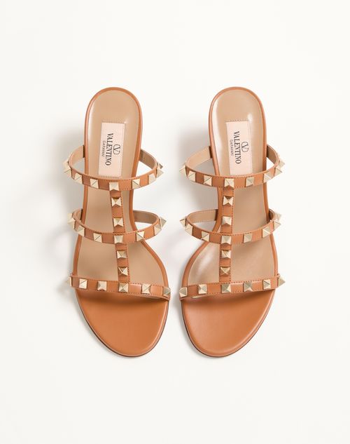 Valentino Garavani - Rockstud Calfskin Leather Slide Sandal 60 Mm - Almond - Woman - Sandals