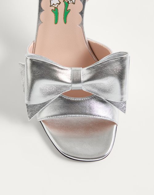 Valentino Garavani - Bowow Sandal In Laminated Nappa 95mm - Silver - Woman - Sandals