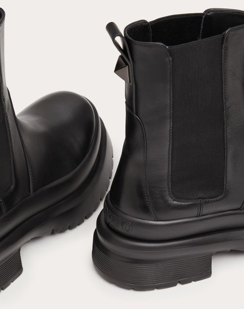Valentino Garavani - Roman Stud Calfskin Ankle Boot - Black - Man - Boots