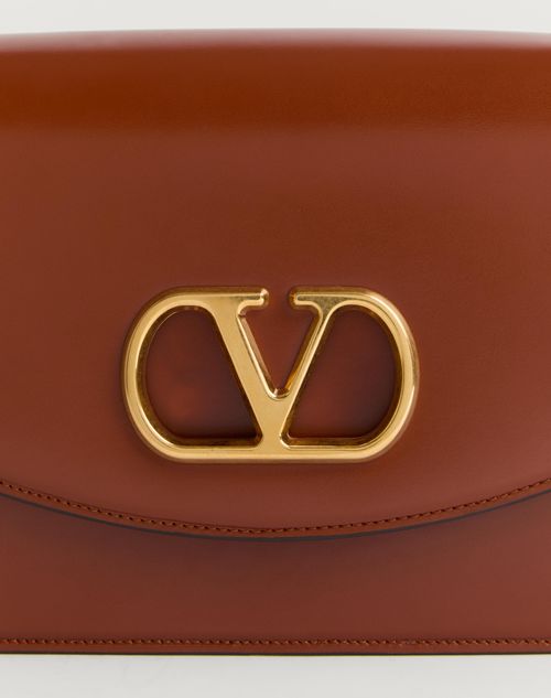 Valentino Garavani - Valentino Garavani Vain Shoulder Bag In Shiny Calfskin - Dark Brandy - Woman - Shoulder Bags