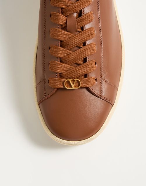 Valentino Garavani - Royco Sneaker In Nappa Calfskin - Tobacco - Man - Sneakers