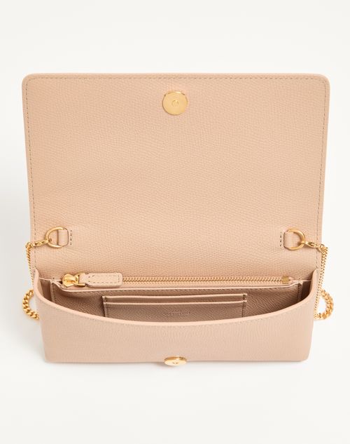 Valentino Garavani - Vlogo Signature Grainy Calfskin Wallet With Chain - Rose Sand - Woman - Wallets And Small Leather Goods