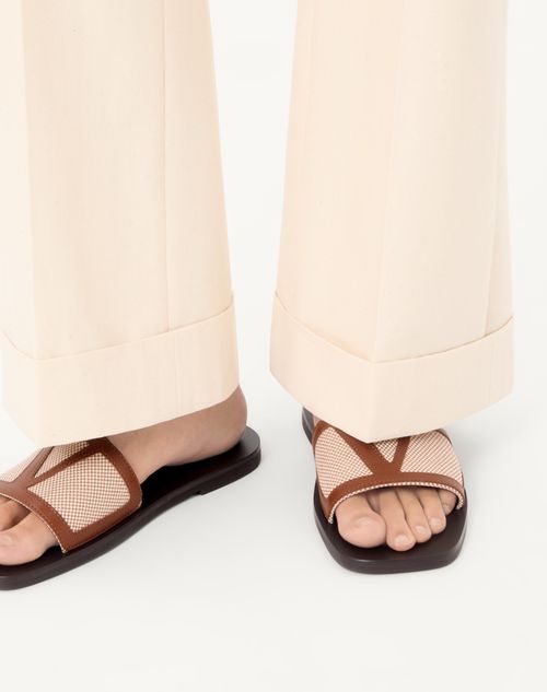 Valentino Garavani - Viva Superstar Slide Sandal In Canvas Fabric And Nappa Leather - Natural/tobacco - Man - Sandals