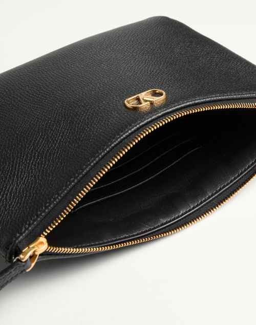 Valentino Garavani - Vlogo Signature Grainy Calfskin Clutch Bag - Black - Woman - Clutches