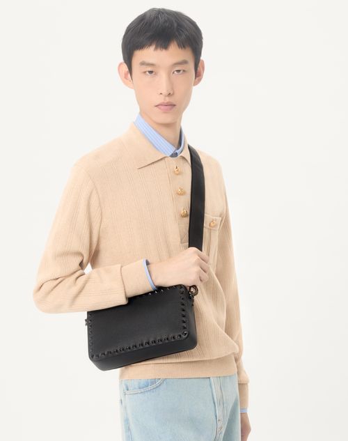 Valentino Garavani - Rockstud Grainy Calfskin Crossbody Bag - Black - Man - Shoulder Bags