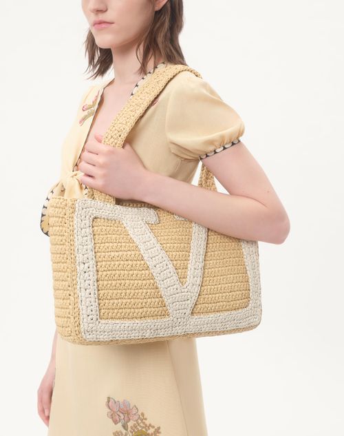 Valentino Garavani - Valentino Garavani Viva Superstar Medium Shopping Bag In Raffia - Natural/butter - Woman - Totes
