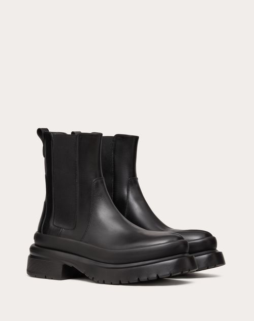 Valentino Garavani - Roman Stud Calfskin Ankle Boot - Black - Man - Boots