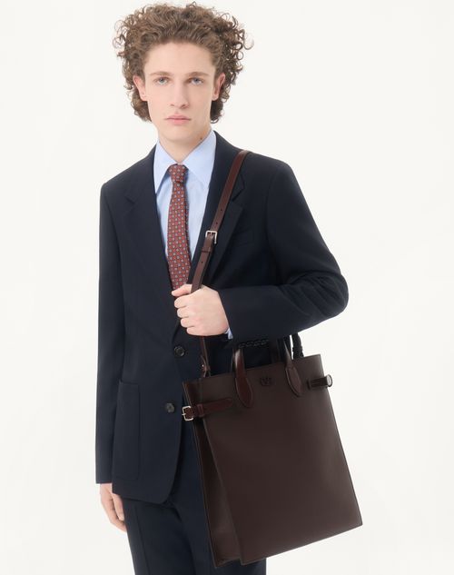 Valentino Garavani - ヴァレンティノ ガラヴァーニ アンティーブ グレインレザー ミディアム トート - ブラウン - メンズ - トート