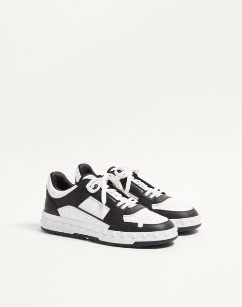 Valentino Garavani - Sneaker Low Top Freedots In Vitello - Nero/bianco - Uomo - Sneakers