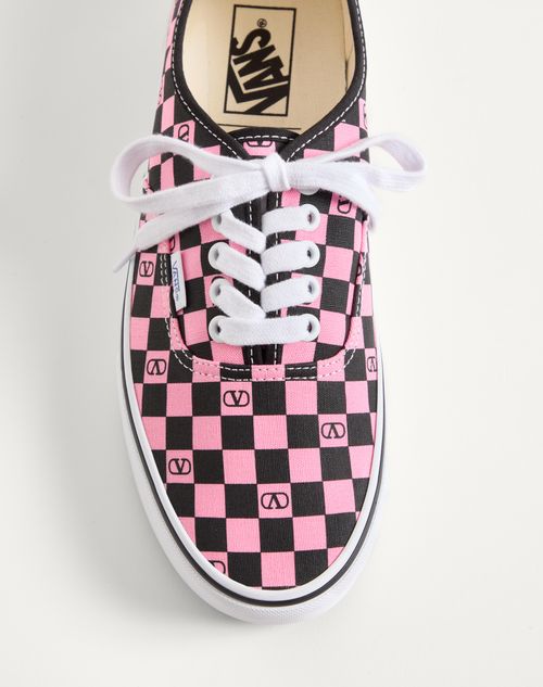 Valentino Garavani - Valentino Garavani And Vans Low-top Trainer In Fabric With Vlogo Checkerboard Print - Pink Orchid/black - Man - Sneakers