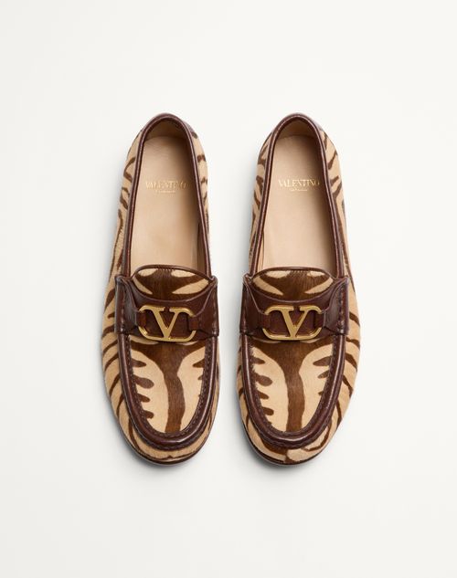 Valentino Garavani - Vlogo Signature Pony-effect Calfskin Loafer 20mm - Beige/bark Brown - Woman - Loafers & Oxford