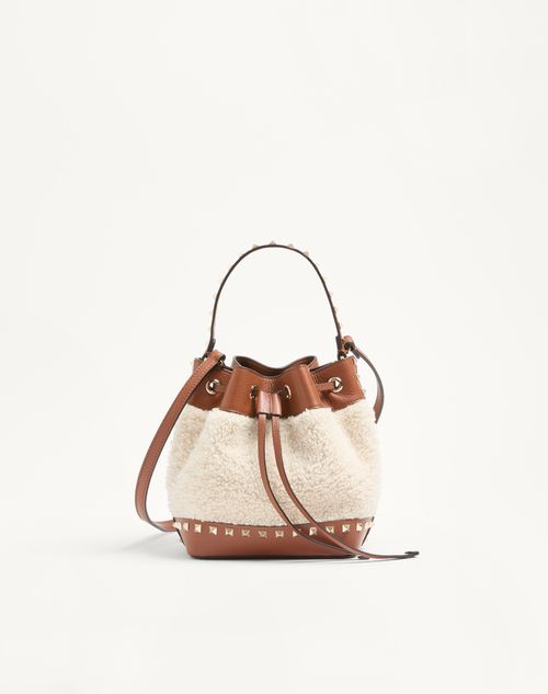Valentino Garavani - Valentino Garavani Rockstud Shearling Bucket Bag - Natural/saddle Brown - Woman - Shoulder Bags