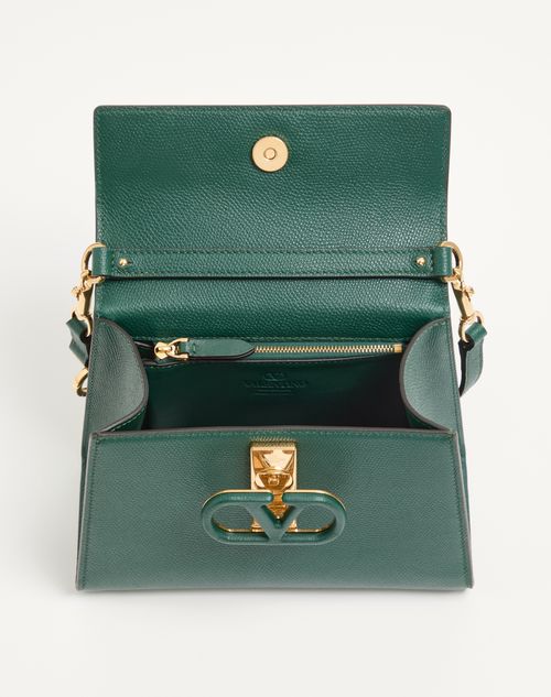 Valentino Garavani - Bolso Pequeño Valentino Garavani Vsling De Cuero Graneado De Becerro - English Green - Mujer - Bolsos Con Asa Superior