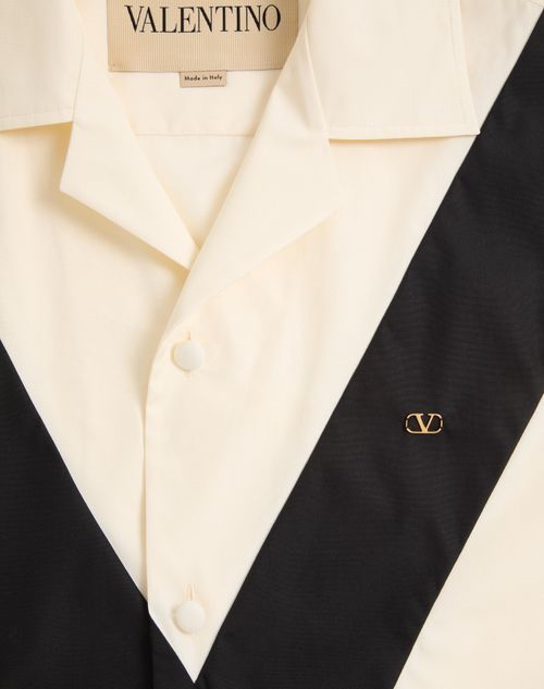 Valentino - Valentino Cotton Poplin Bowling Shirt With Inlaid V And Vlogo Patch - Ivory/black - Man - Shirts