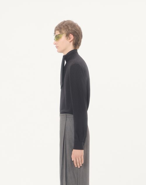 Valentino - Chemise Valentino En Crêpe De Chine De Soie Avec Foulard À L'encolure Et Jacquard Vlogo Signature Façon All-over - Noir - Homme - Chemisiers