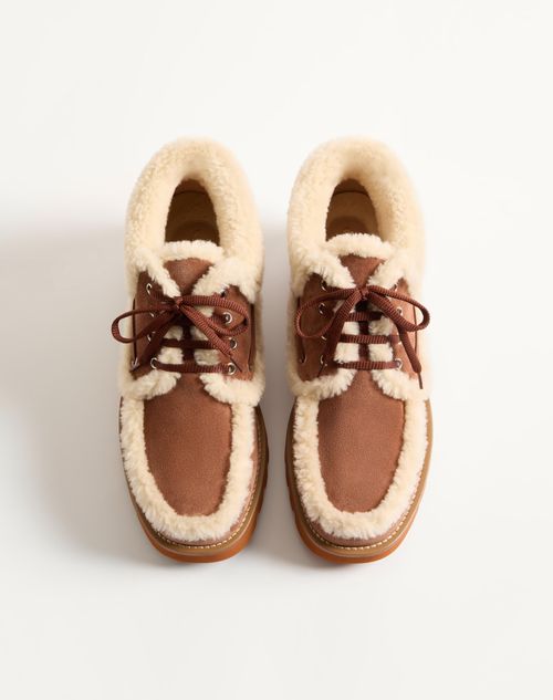 Valentino Garavani - Palm Avenue Ankle Boot In Crust Leather And Wool - Tobacco/natural - Man - Loafers And Driver