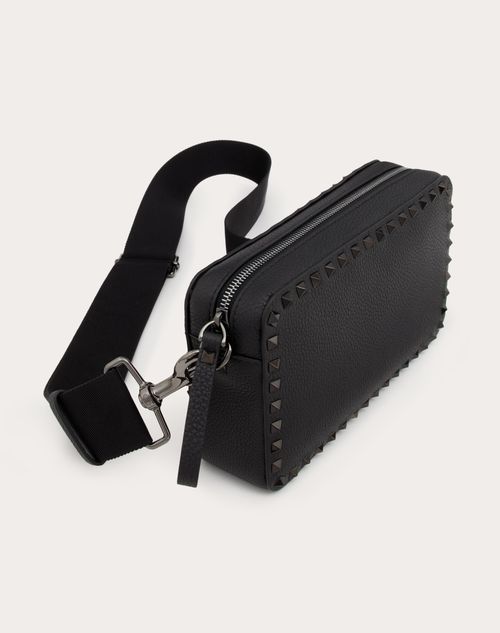 Valentino Garavani - Rockstud Grainy Calfskin Crossbody Bag - Black - Man - Shoulder Bags