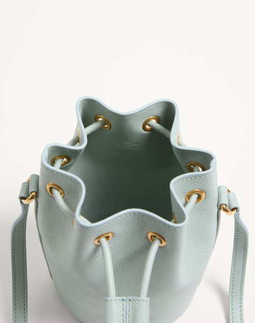 Valentino Garavani - Mini Sac Seau Vlogo Signature En Cuir De Veau Grainé - Ciel Gris - Femme - Sacs Porté Épaule