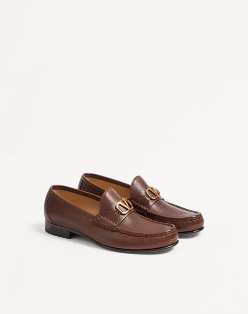 Valentino Garavani - Vlogo Signature Buffalo Loafer - Bark Brown - Man - Loafers And Driver